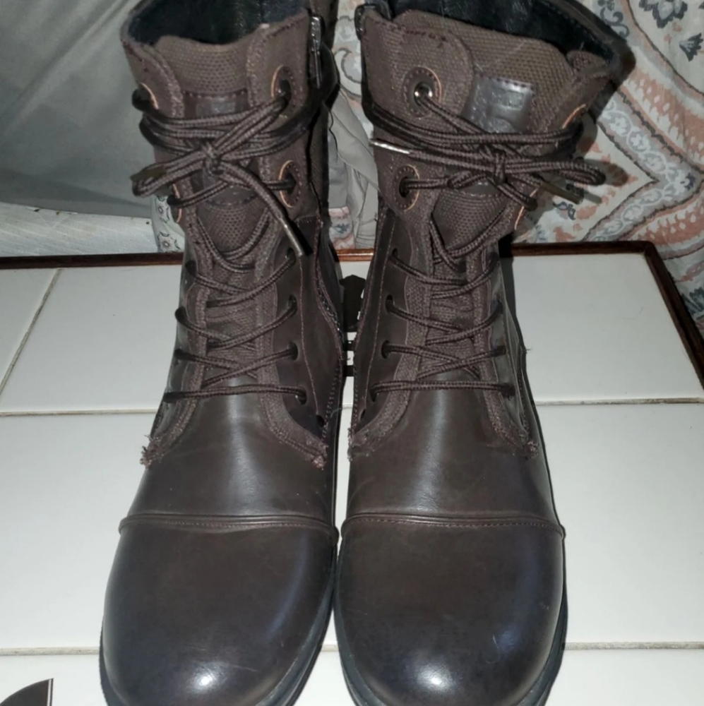 J75 Trooper boots
